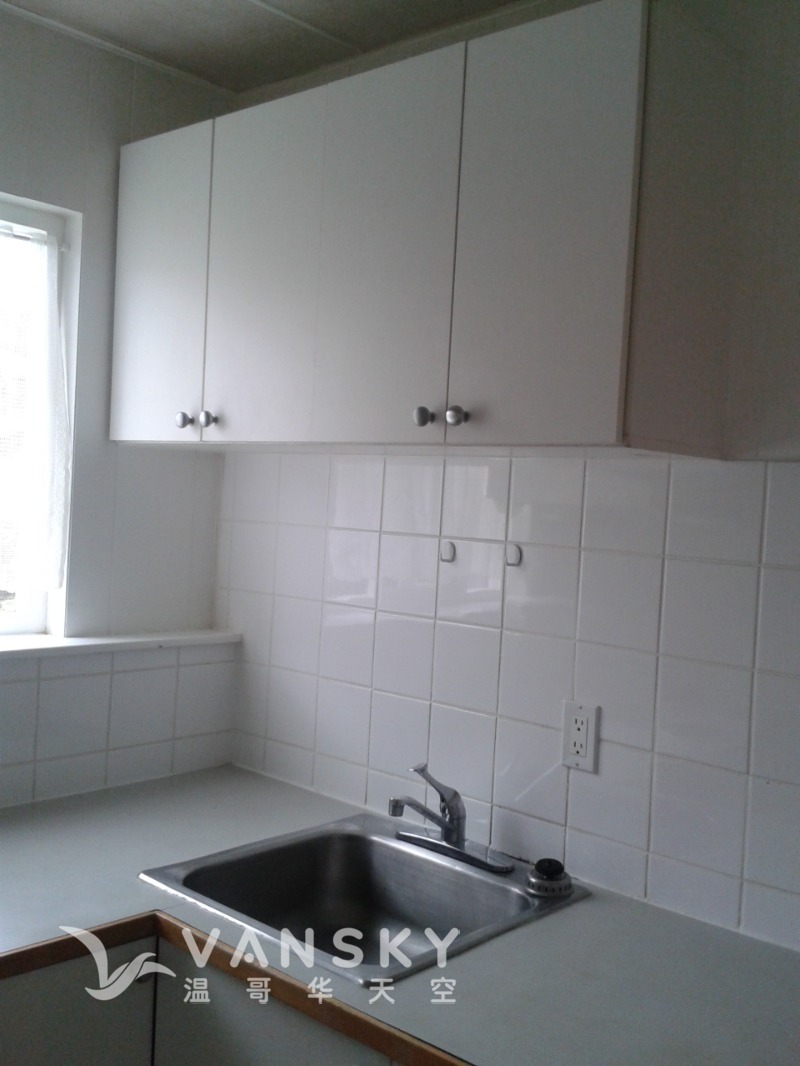 260411121036_Kitchen 2.jpg